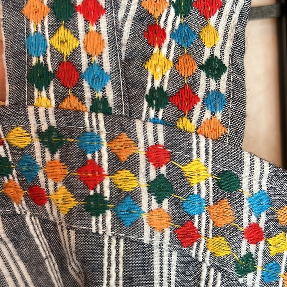 Savanna Jane Peasant Style Embroidered Top - Picture 5 of 12